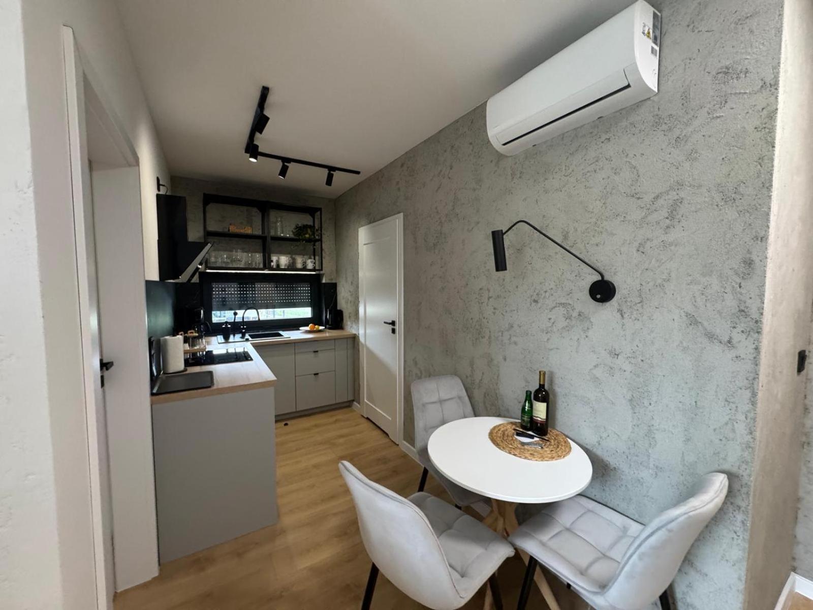 Apartment Parkowa - *
